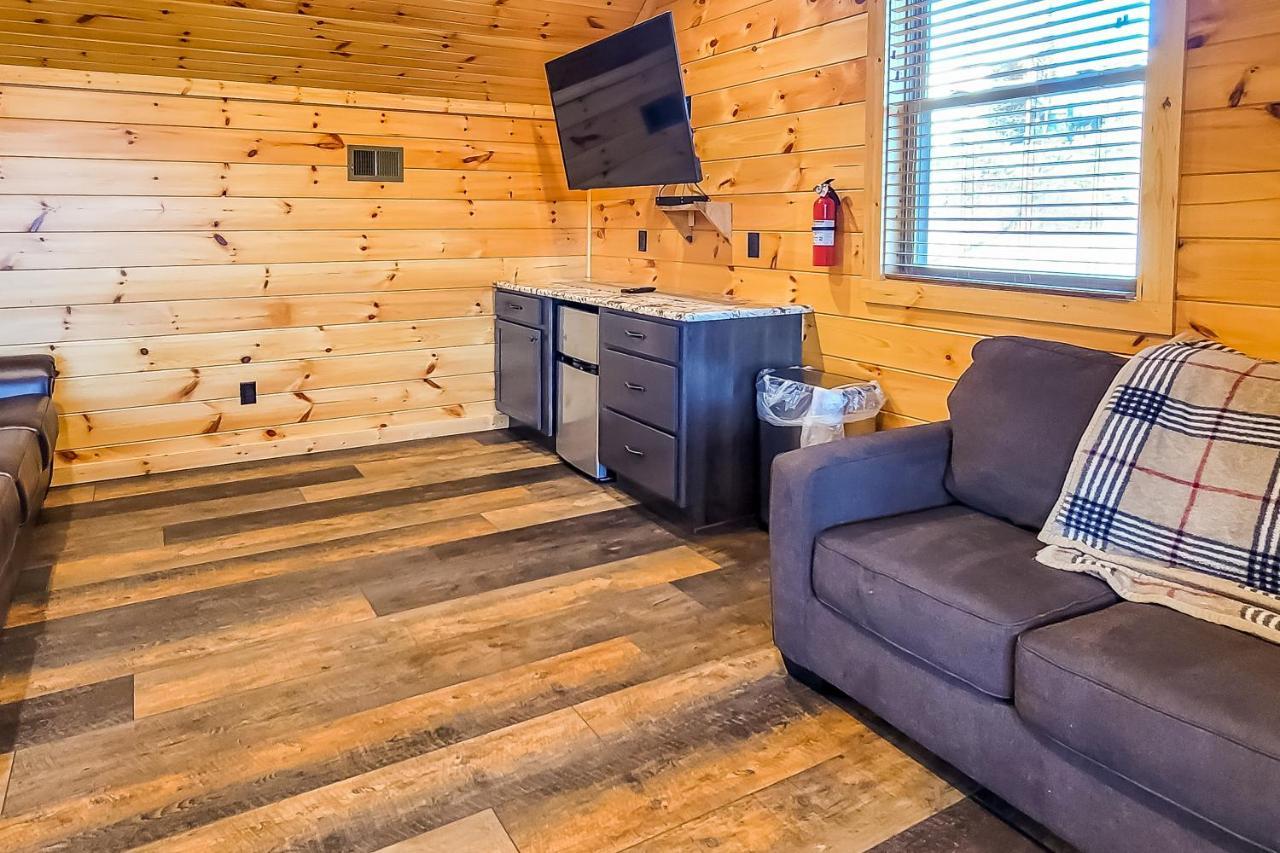 Вилла 3 Lazy Bears Chalet Гатлинбург Экстерьер фото